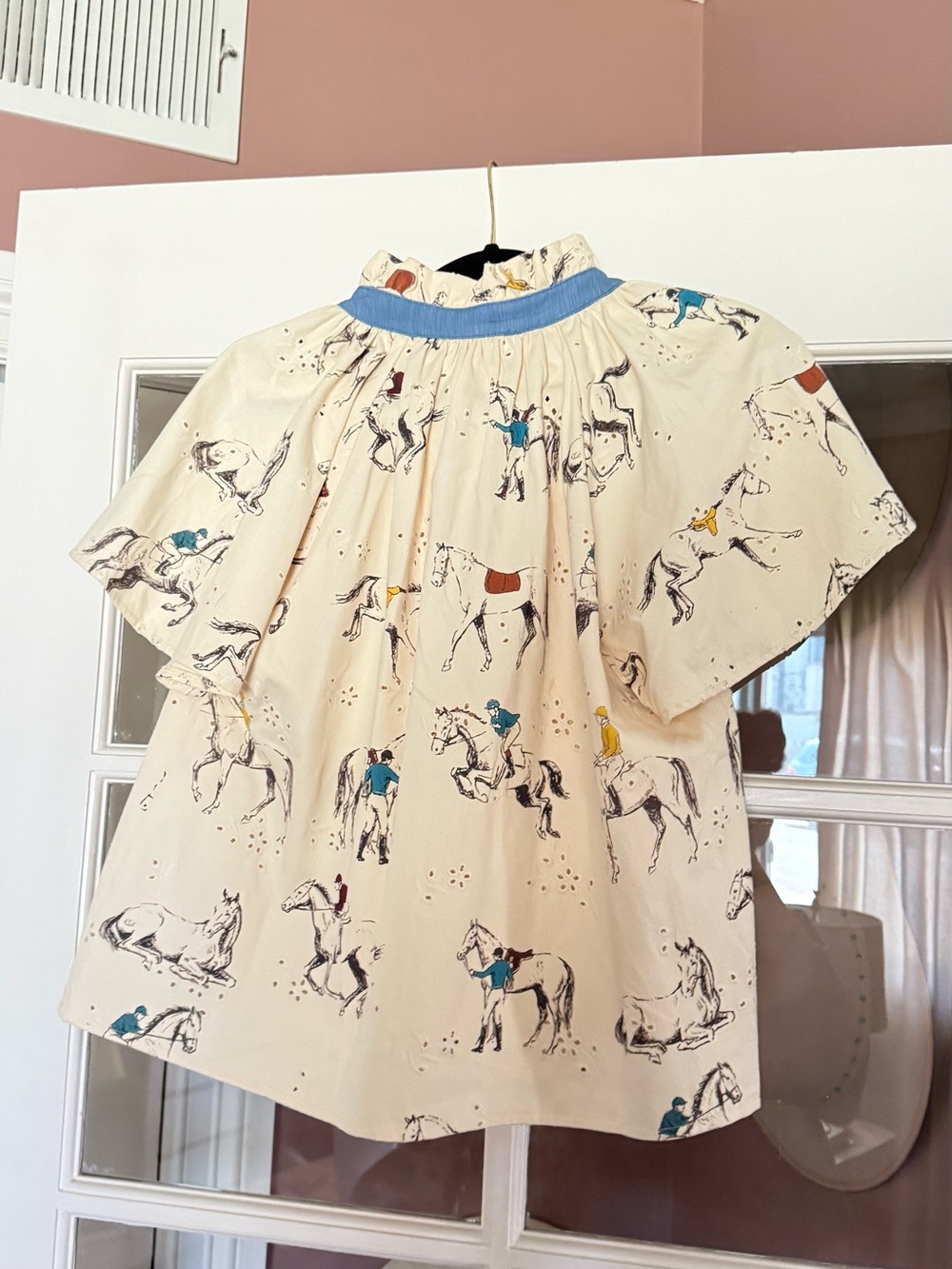 NWT THML Cream Equestrian-Print V-Neck Flutter Sleeve Blouse - Picture 4 of 5